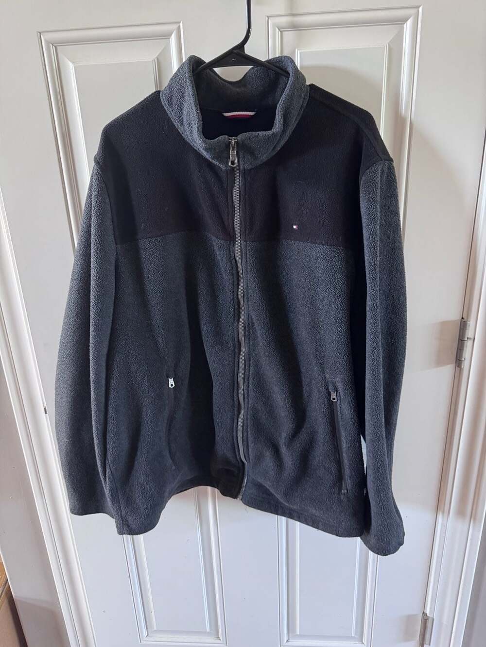 Tommy Hilfiger Men's Full-Zip Polar Fleece Colorblock Jacket